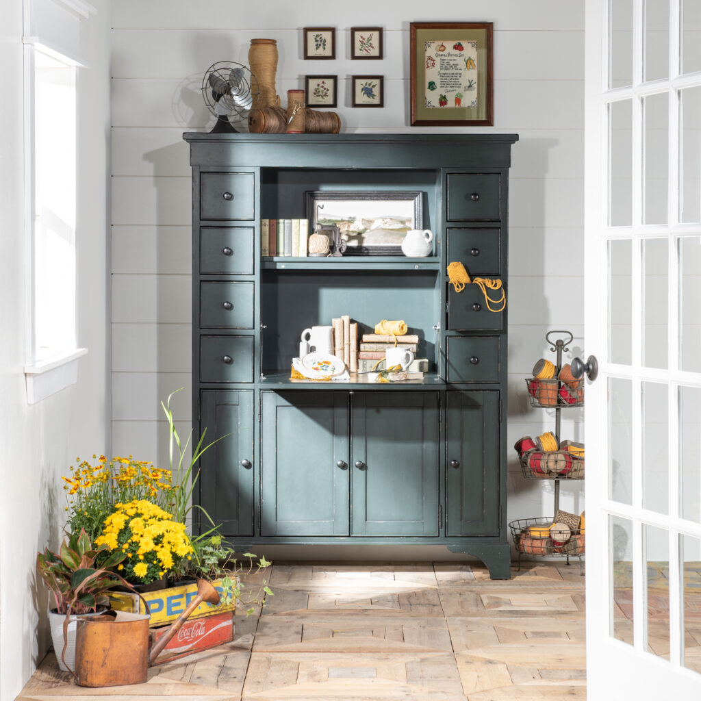 Country Living Vintage Market Collection hutch